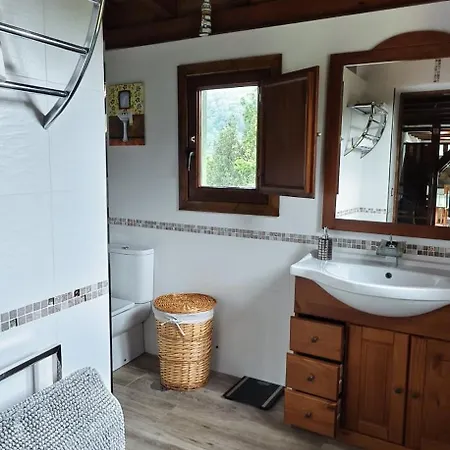 Roble Viejo Rural House بيت للعطل